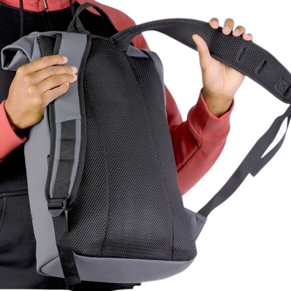 NWT Stormtech Outdoor Sargasso Waterproof Backpack Gray Graphite - Picture 6 of 6